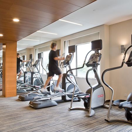 China Hotel Guangzhou - Subway Direct To Pazhou Exhibition Center, Free Shuttle During Canton Fair & Exhibitor Registration Counter Dış mekan fotoğraf A gym at a hotel